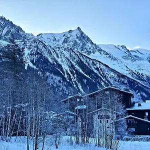 Cosy On The Slopes And Centre Of Chamonix
